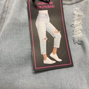 No boundaries hi rise girlfriend jeans